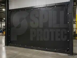 Cortina industrial fija con ojales todo el perimetro y sujetadon con precintos