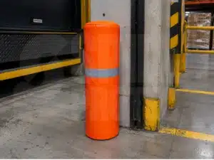 Protector de columnas industriales en deposito interior